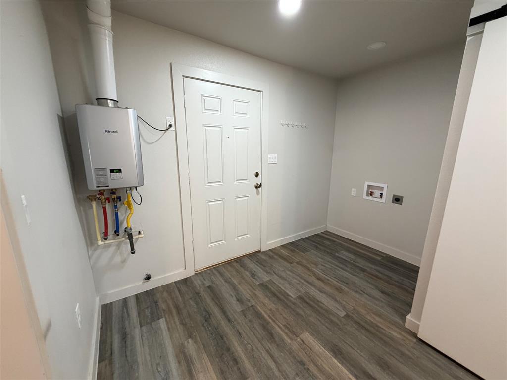 809 S Van Buren Property Photo 7