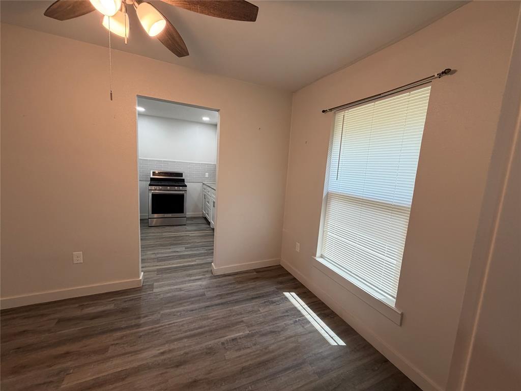 809 S Van Buren Property Photo 12