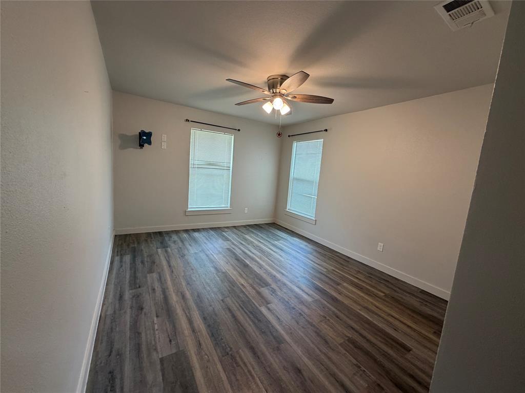 809 S Van Buren Property Photo 16