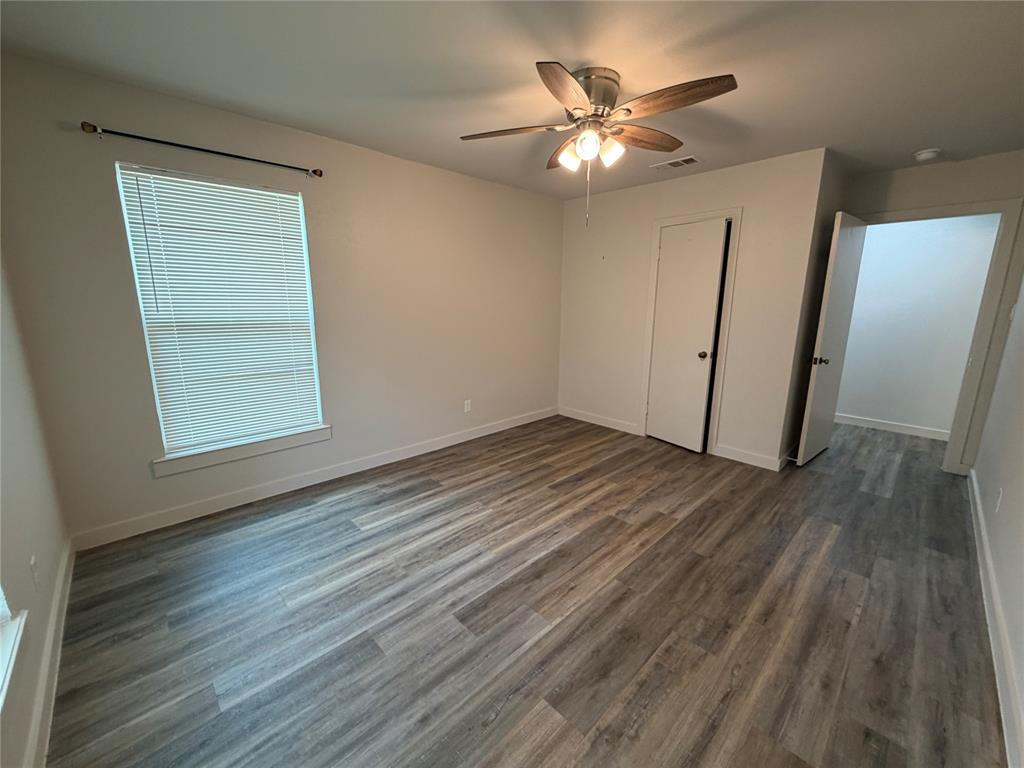 809 S Van Buren Property Photo 17