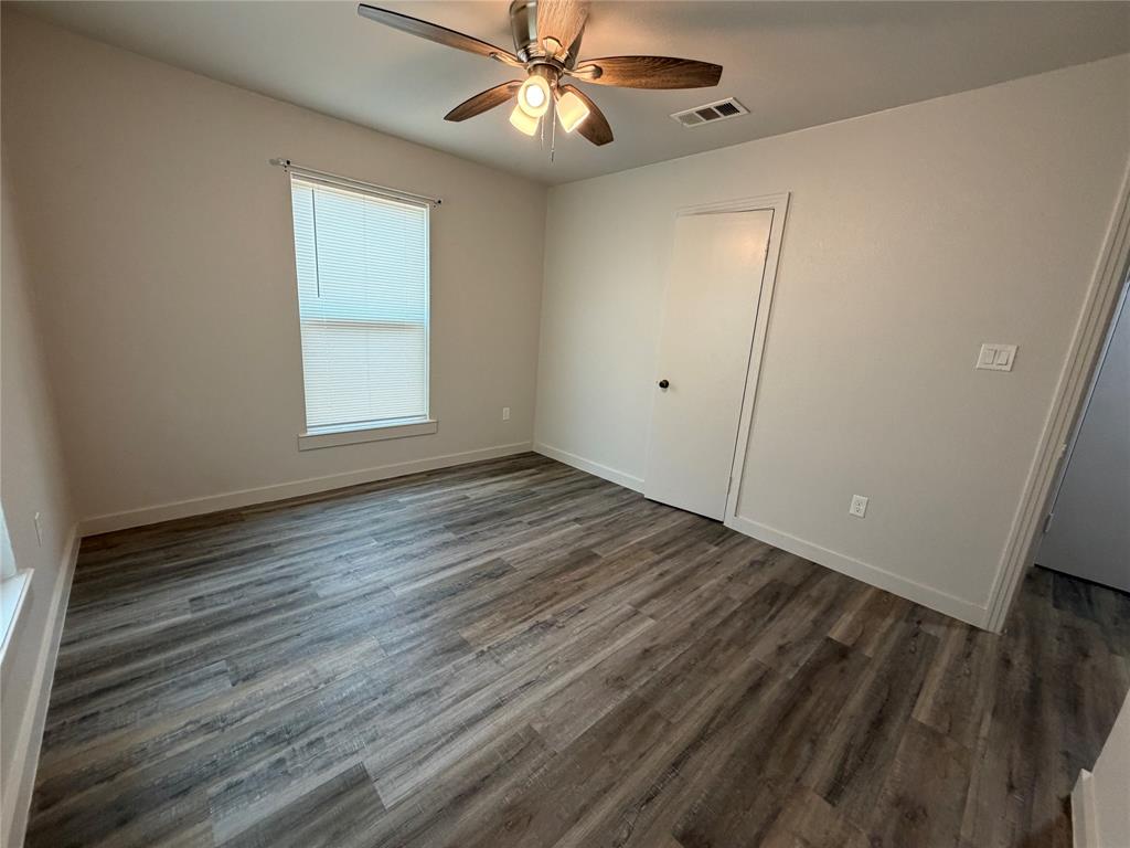 809 S Van Buren Property Photo 24