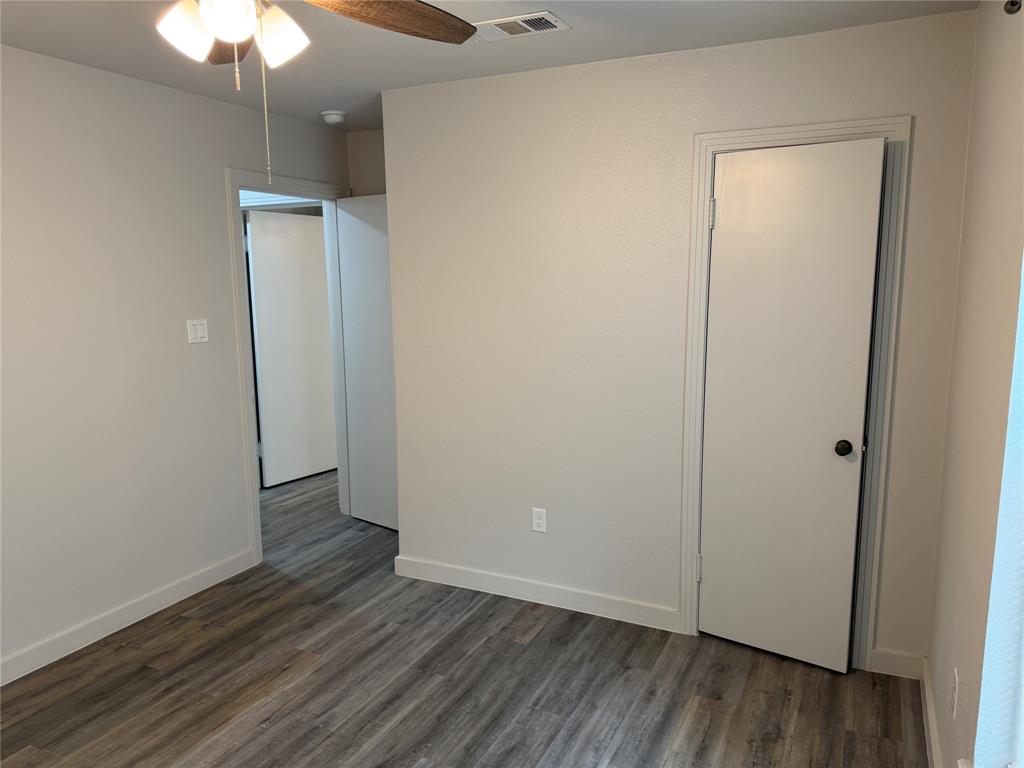 809 S Van Buren Property Photo 27