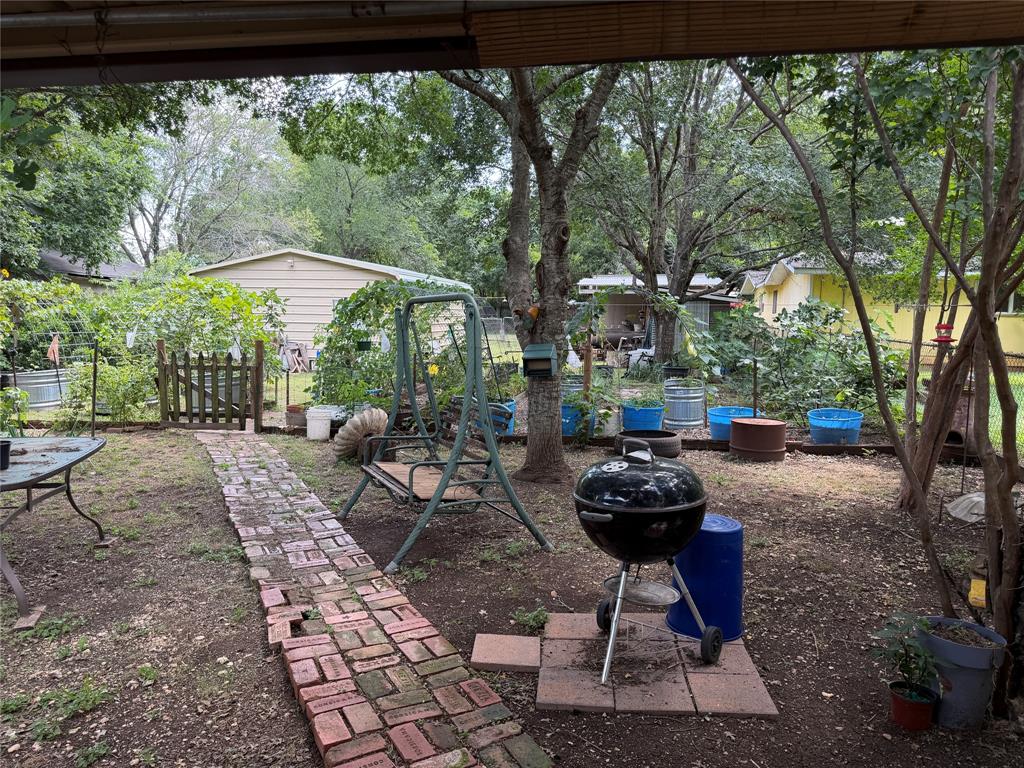809 S Van Buren Property Photo 30