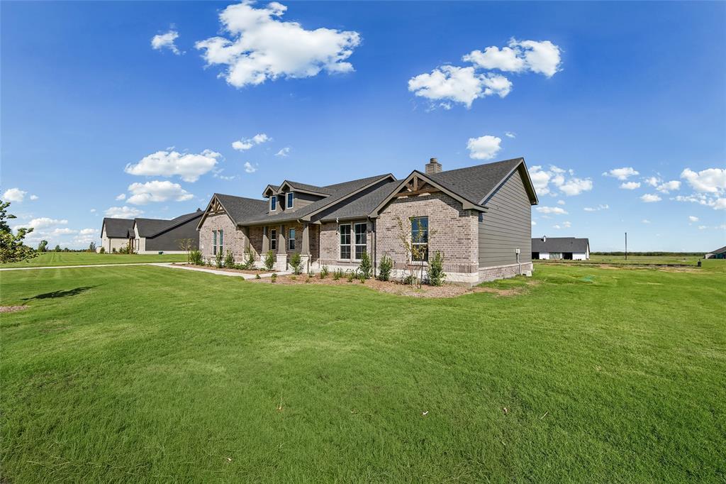 150 Sunny Side Road Property Photo 2