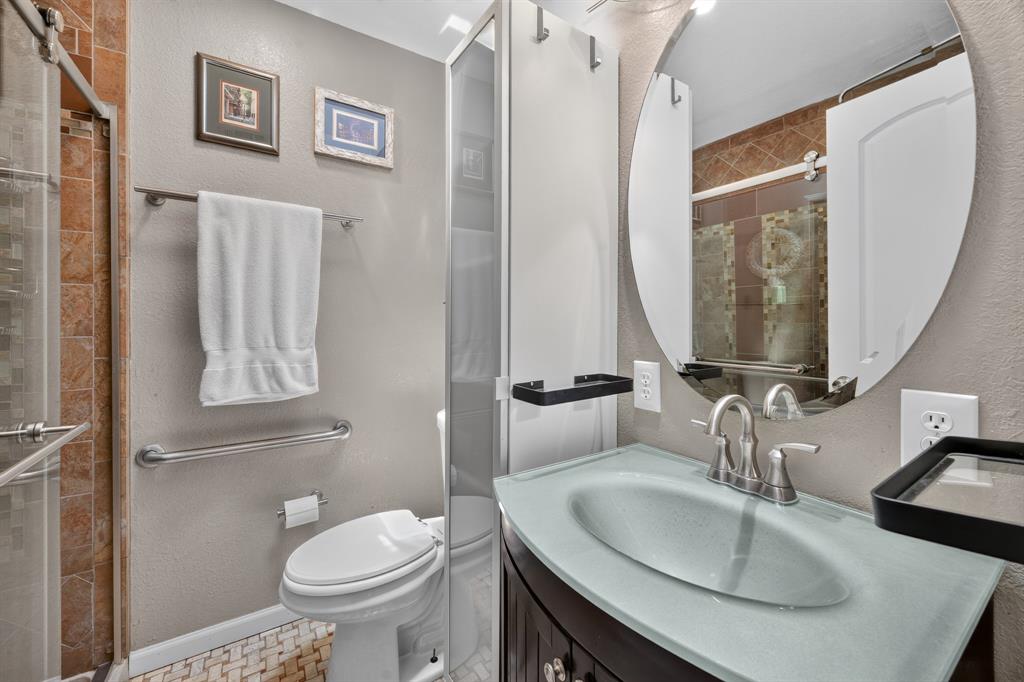 9840 Twin Creek Drive Property Photo 33