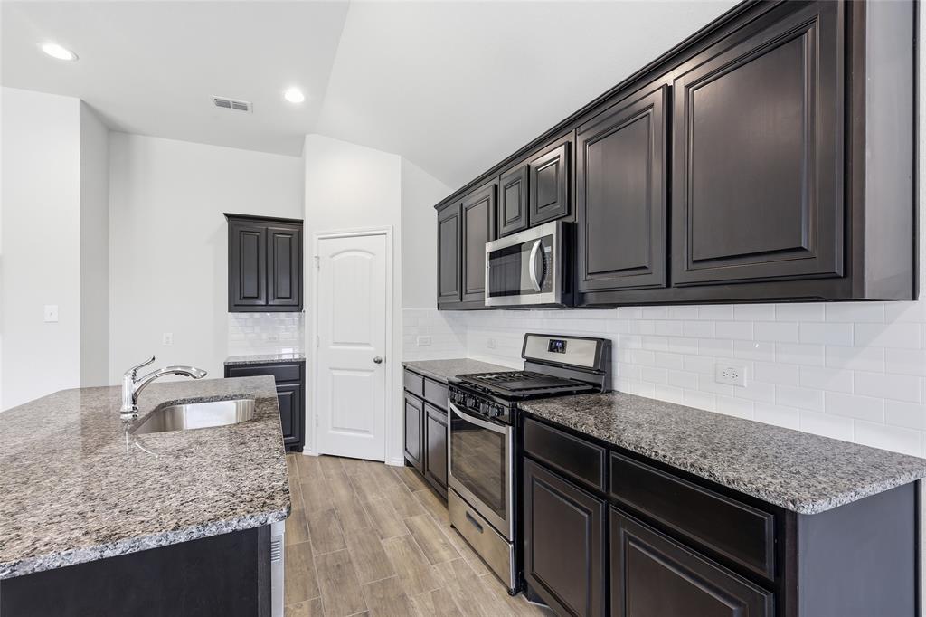 1836 Agarito Drive Property Photo 8