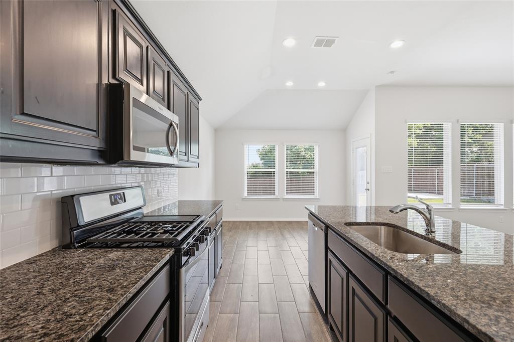 1836 Agarito Drive Property Photo 10