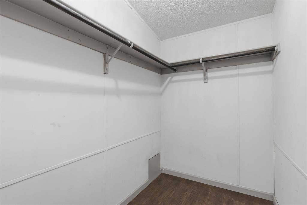 907 Quail Run Property Photo 8
