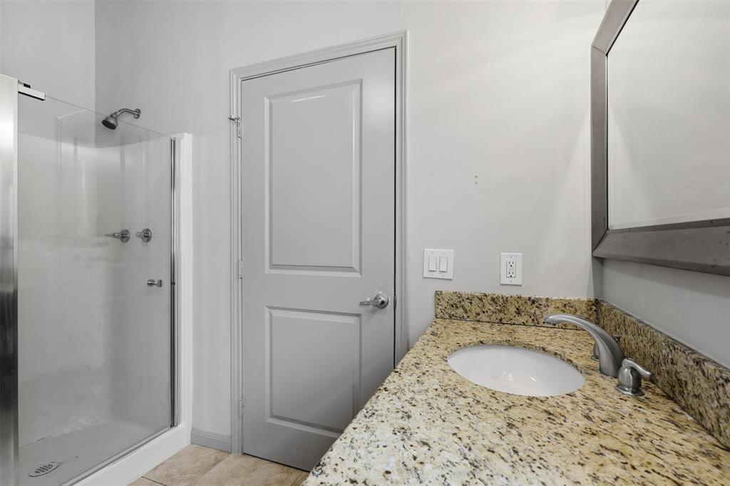 907 Quail Run Property Photo 10