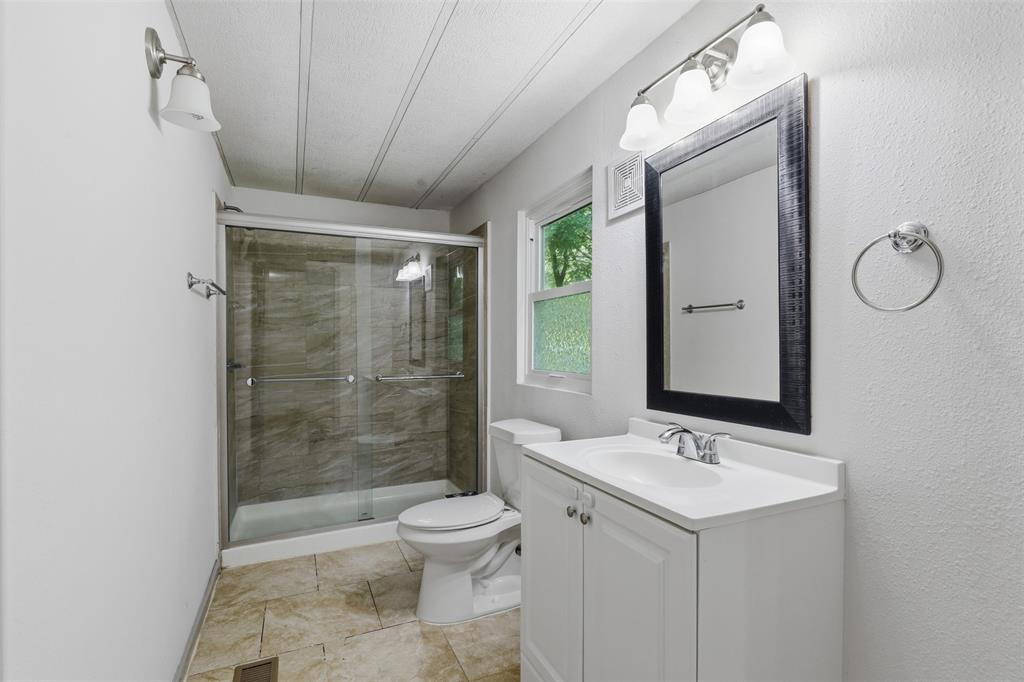 907 Quail Run Property Photo 18