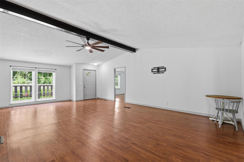 907 Quail Run Property Photo 20