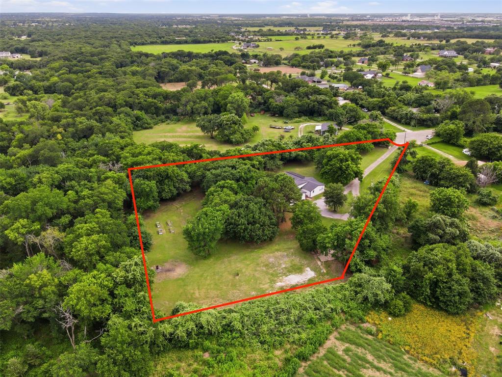 907 Quail Run Property Photo 40