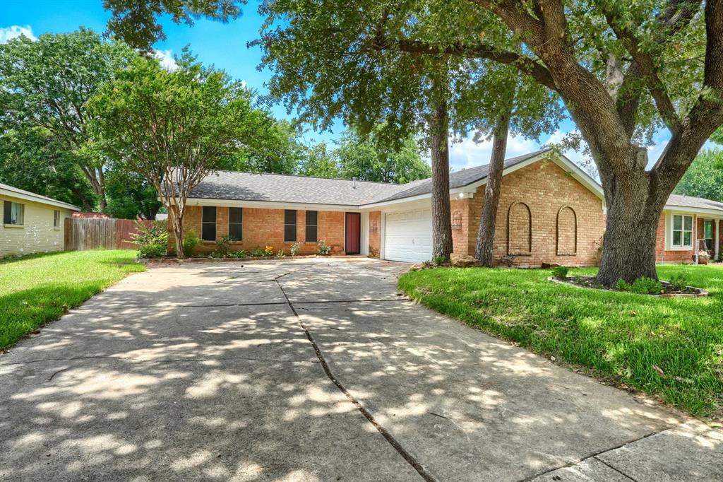 821 Prestwick Street Property Photo 1