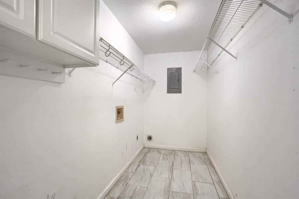 821 Prestwick Street Property Photo 12