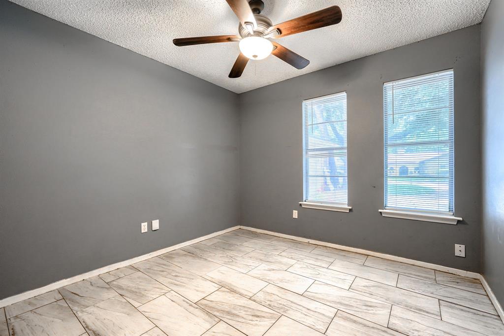 821 Prestwick Street Property Photo 14