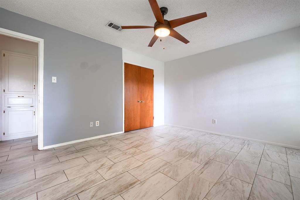 821 Prestwick Street Property Photo 18