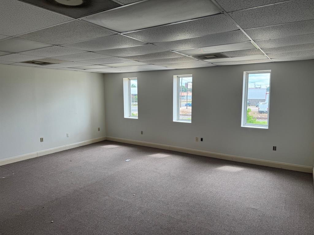 2060 E Texas Street Property Photo 8