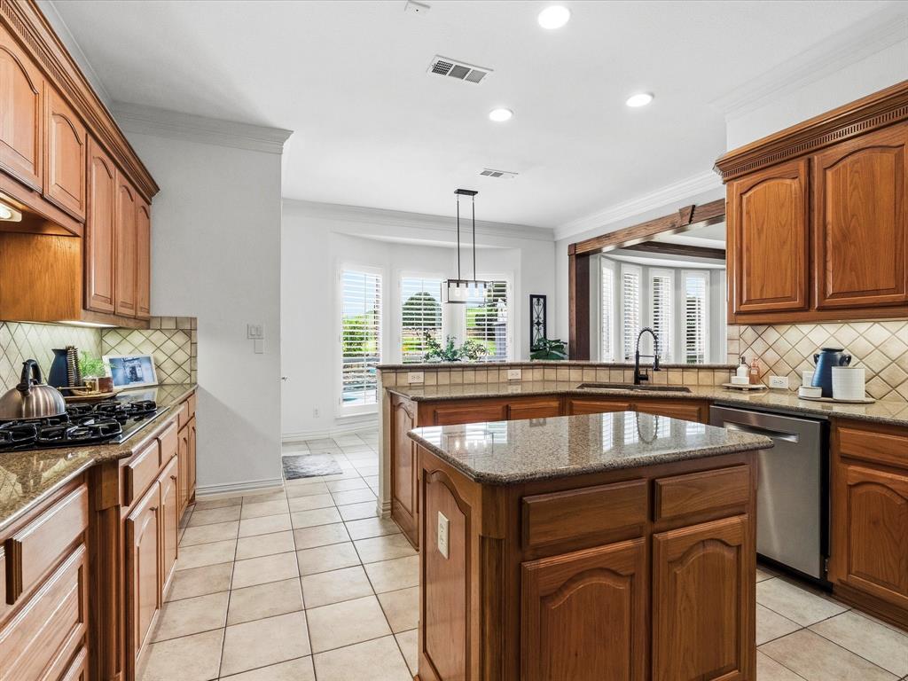 5213 Balmoral Lane Property Photo 8