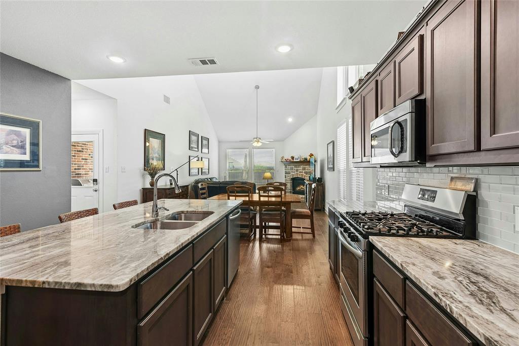 1308 Warbler Drive Property Photo 4