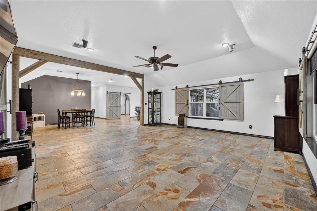 1017 County Road 3555 Property Photo 11
