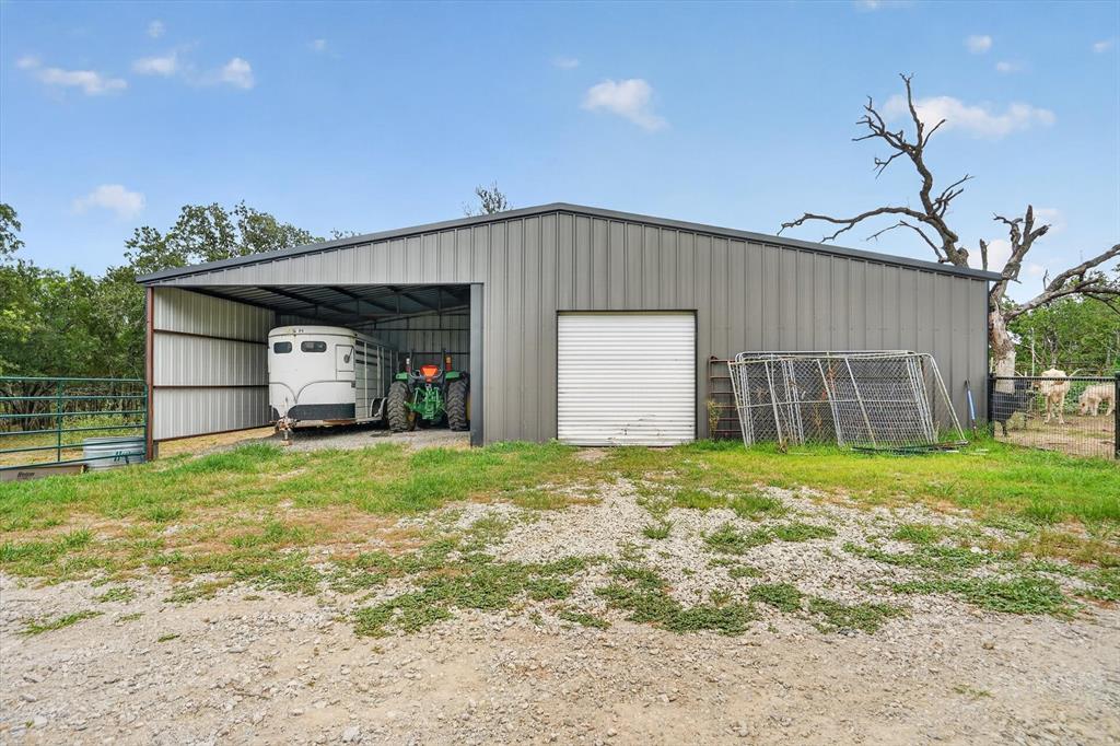 1017 County Road 3555 Property Photo 30