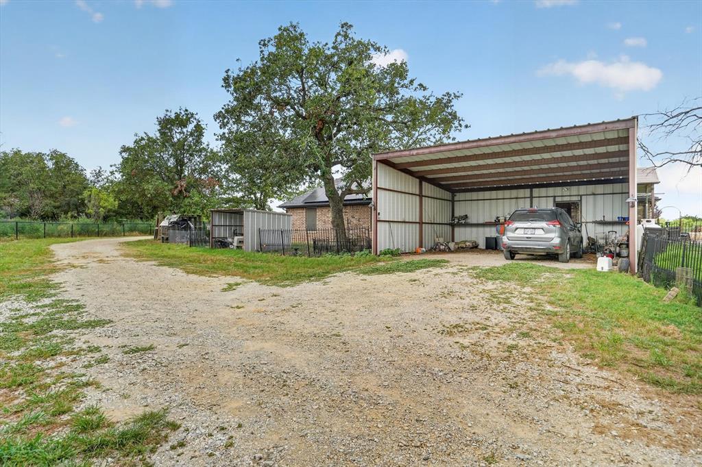 1017 County Road 3555 Property Photo 34