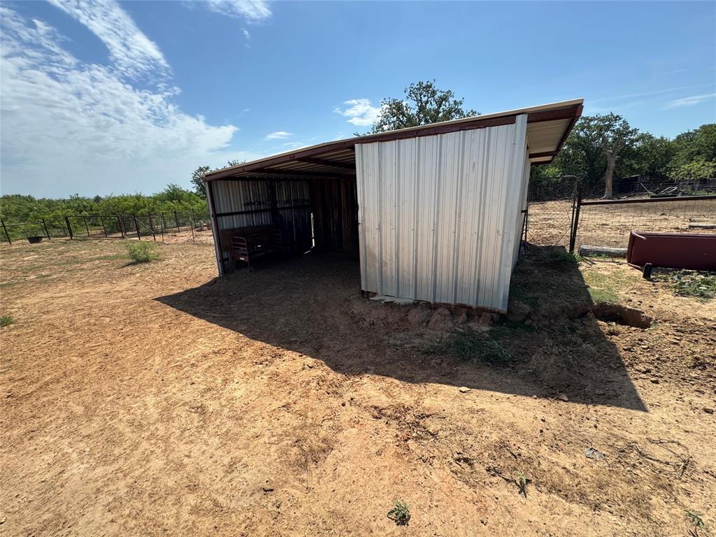 1017 County Road 3555 Property Photo 37