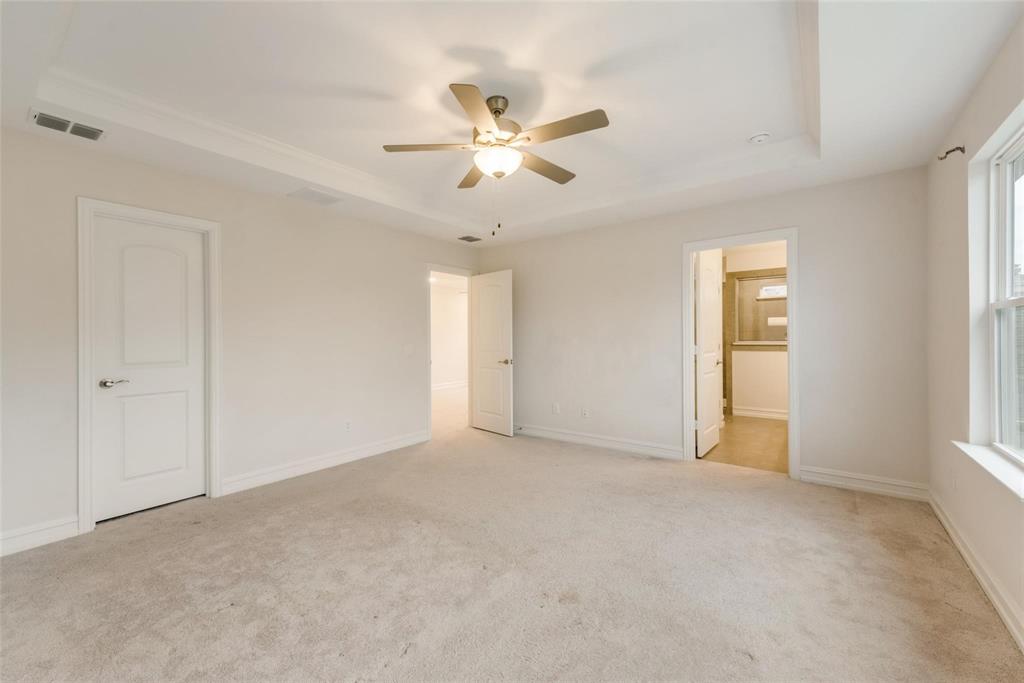 714 Creekwater Lane Property Photo 15