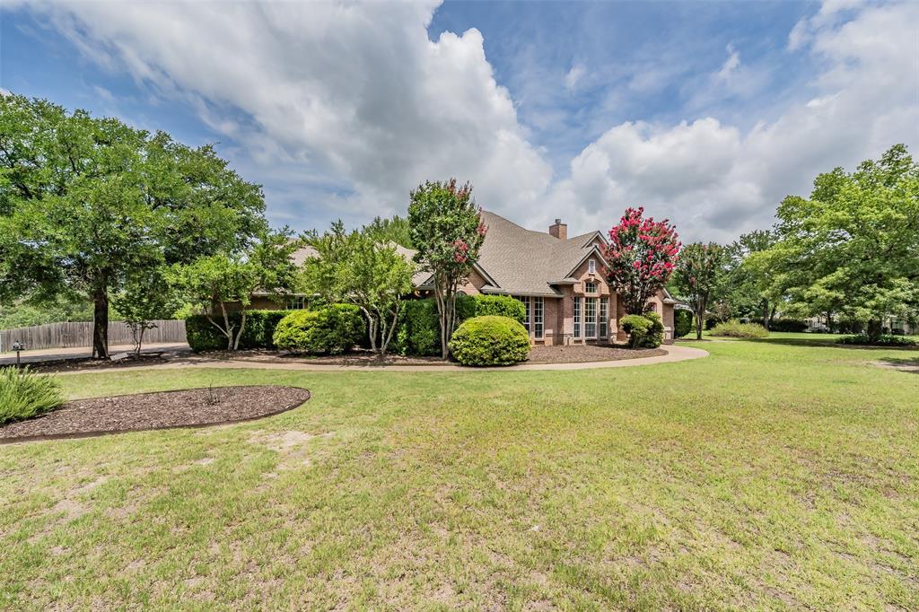 1304 Greenview Drive Property Photo 2
