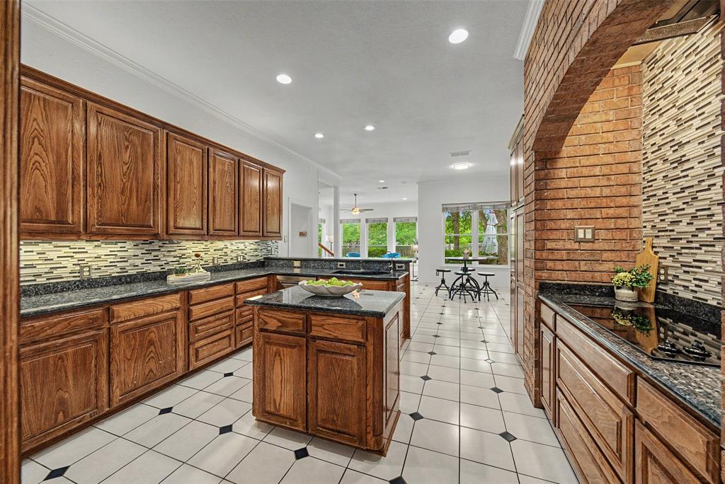 1304 Greenview Drive Property Photo 10