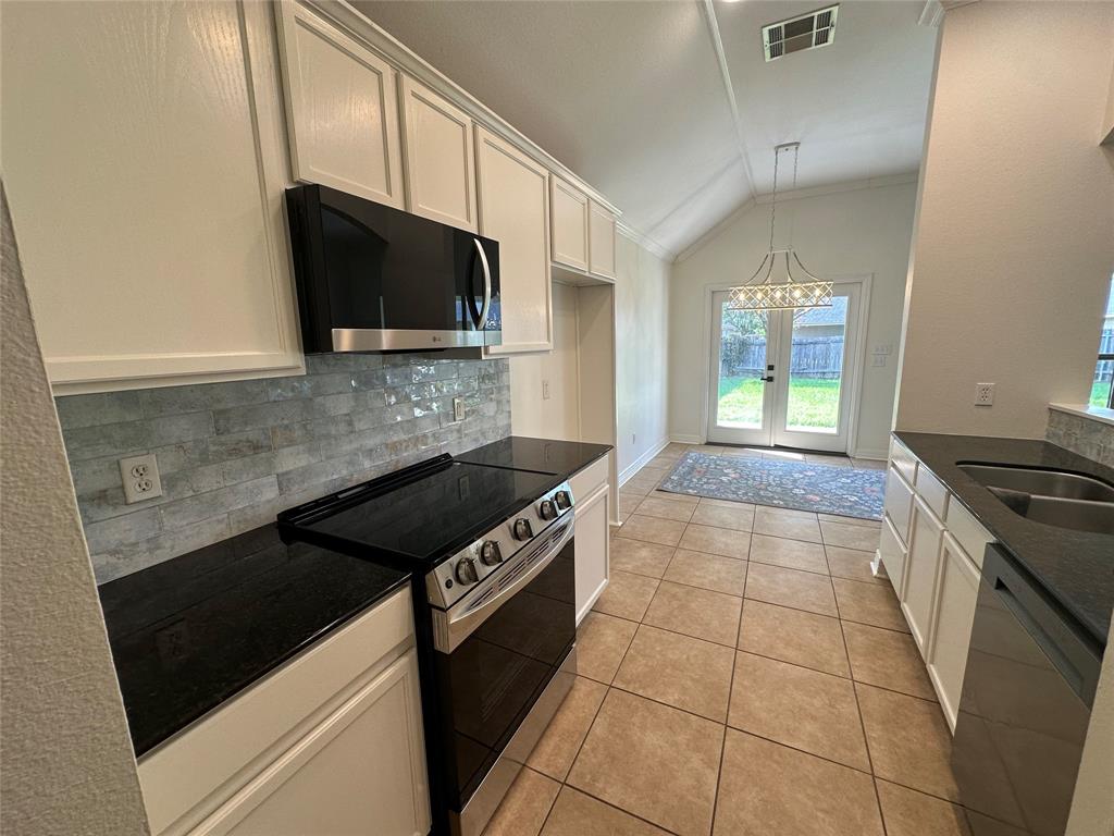 3318 Cane Break Drive Property Photo 7