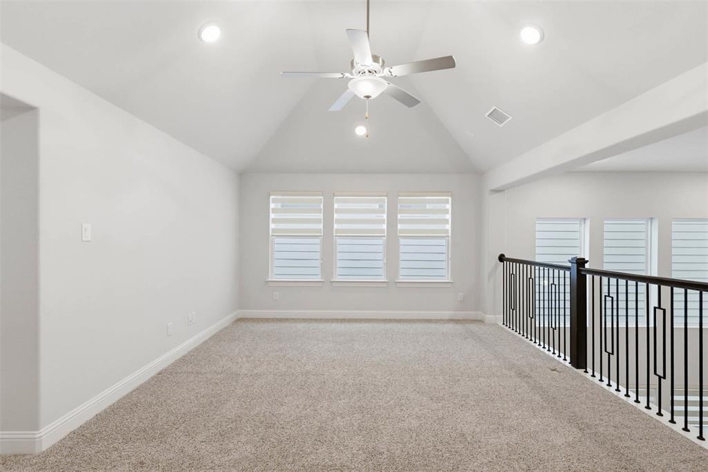 1053 Sarah Street Property Photo 14