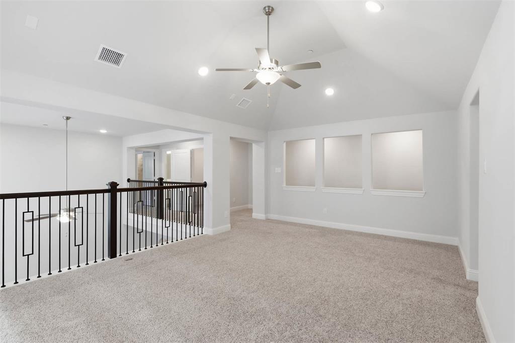 1053 Sarah Street Property Photo 15