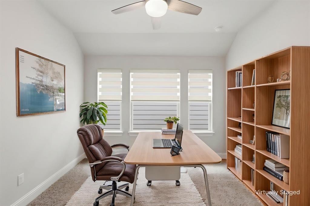 1053 Sarah Street Property Photo 16