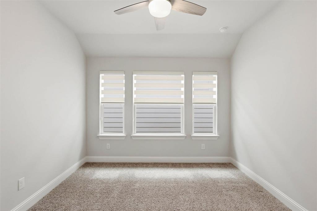 1053 Sarah Street Property Photo 17
