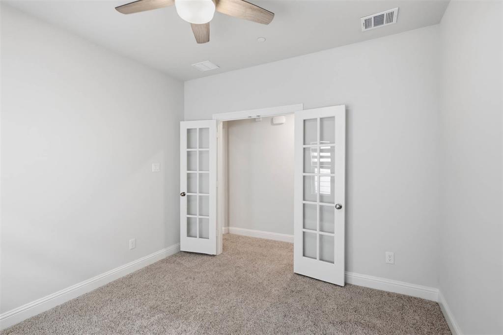 1053 Sarah Street Property Photo 18