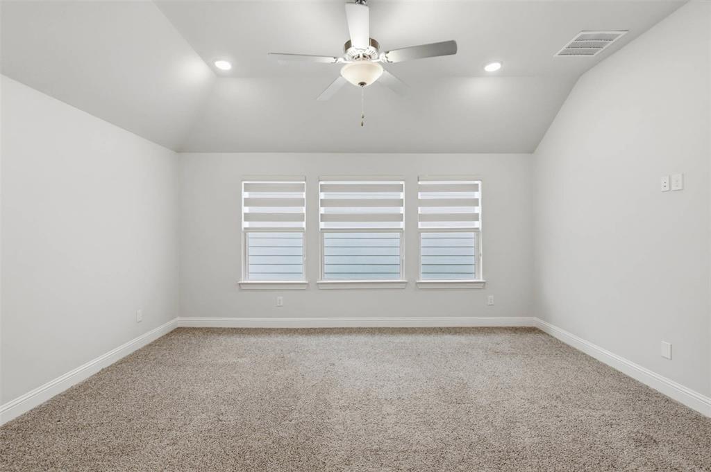 1053 Sarah Street Property Photo 20