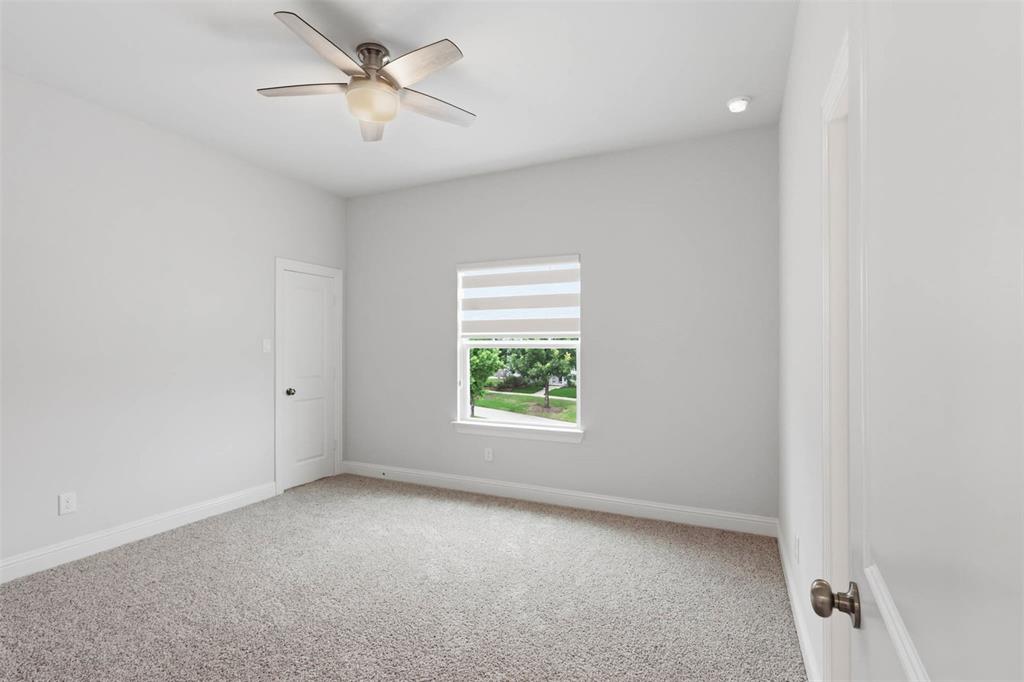 1053 Sarah Street Property Photo 27