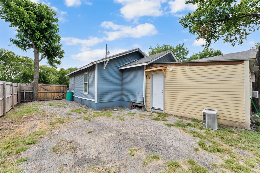 1612 Harris Court Property Photo 1