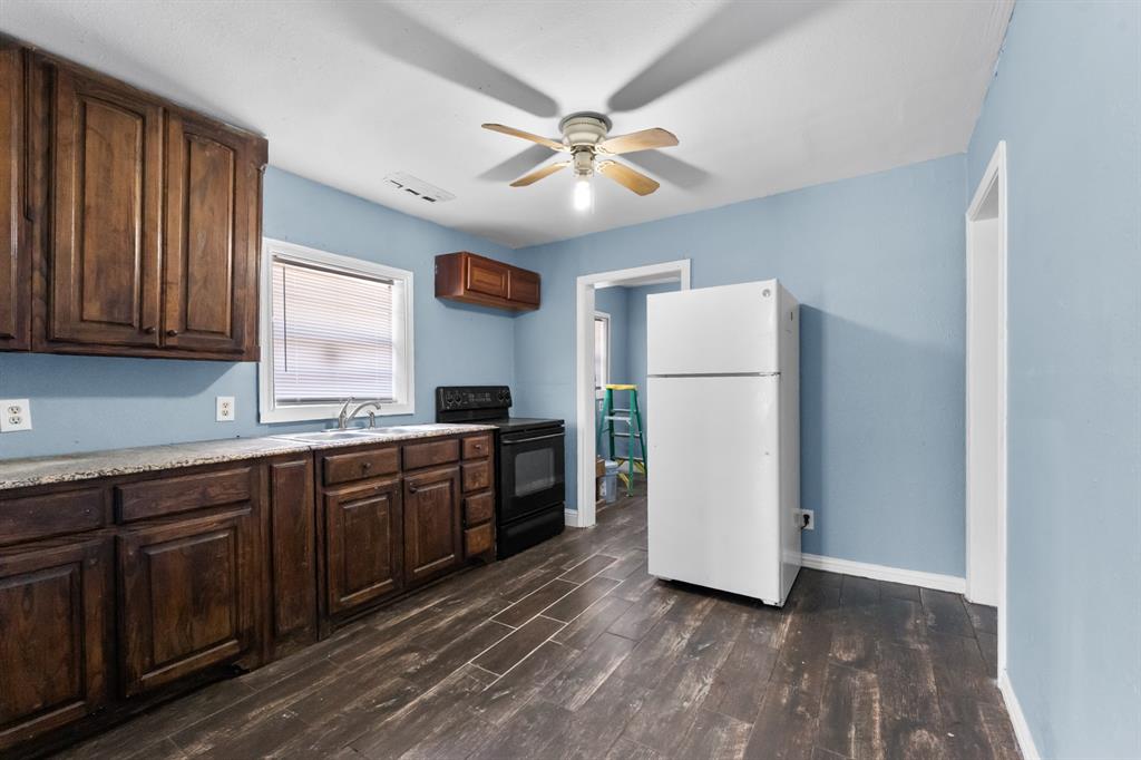 1612 Harris Court Property Photo 6