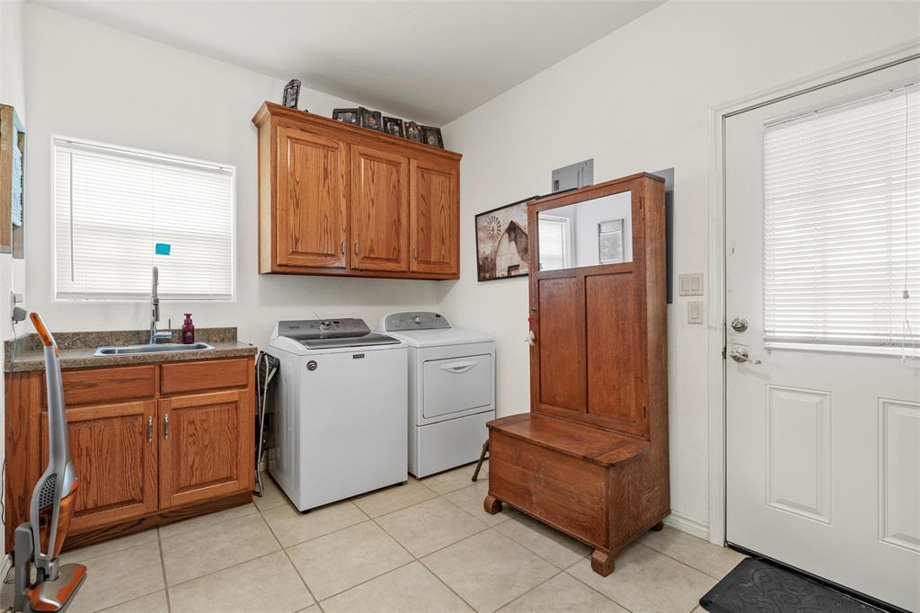 5835 N Fm 1744 Property Photo 32