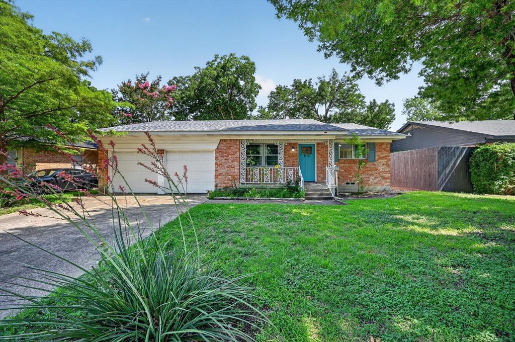 1113 Bandera Lane Property Photo 3
