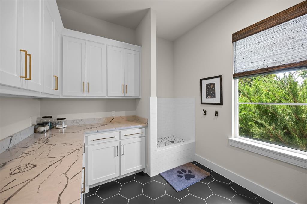 2032 Honey Lane Property Photo 28