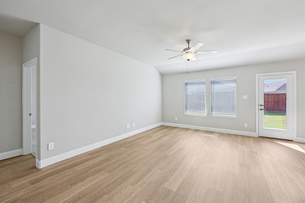 3410 Richmond Drive Property Photo 9