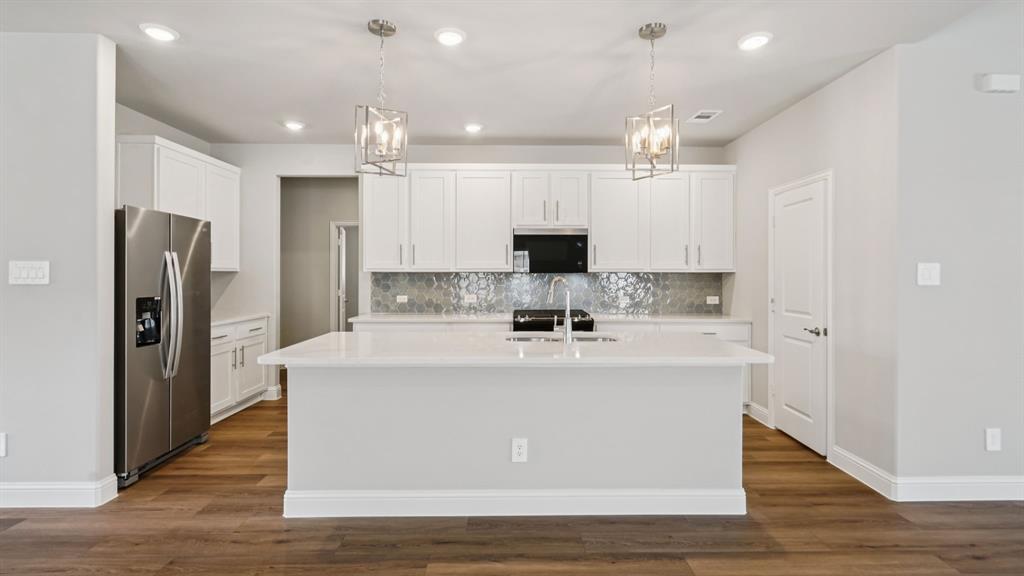 3404 Richmond Drive Property Photo 1