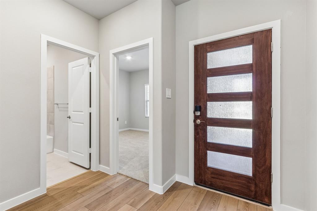 3414 Richmond Drive Property Photo 4