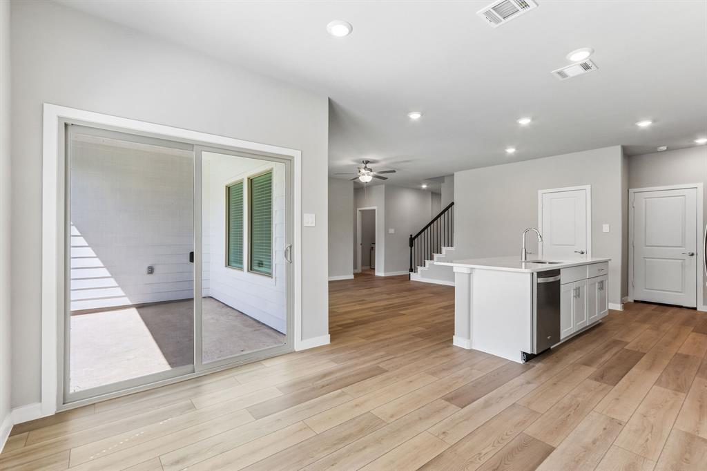 3414 Richmond Drive Property Photo 14