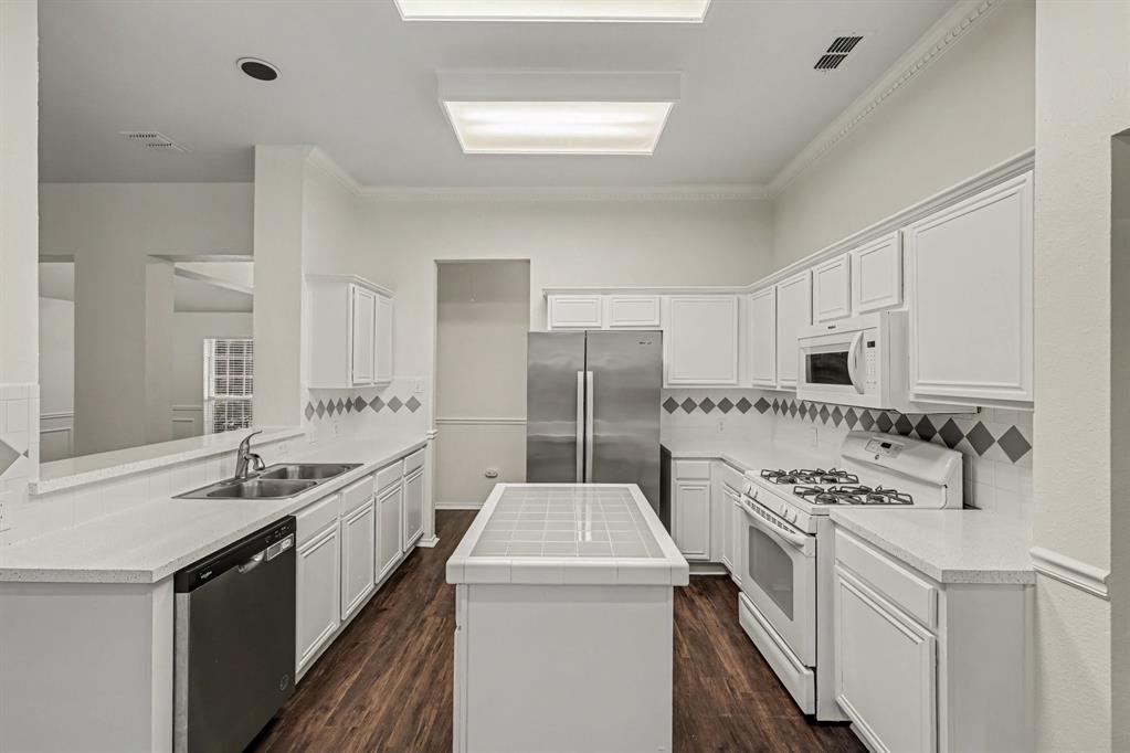 11709 Amber Valley Drive Property Photo 8