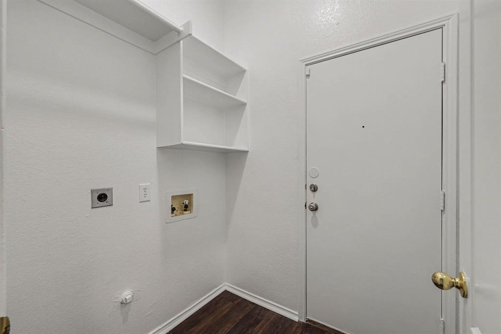 11709 Amber Valley Drive Property Photo 17