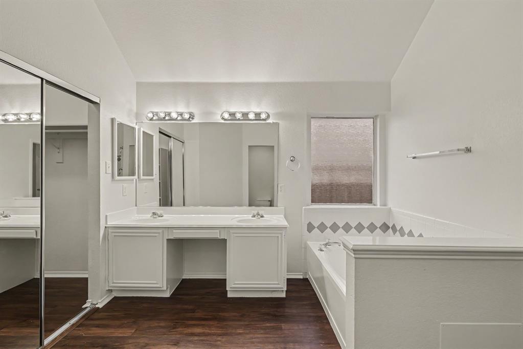 11709 Amber Valley Drive Property Photo 19